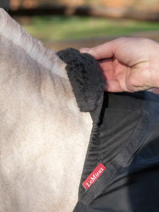 Protection de poitrail LeMieux