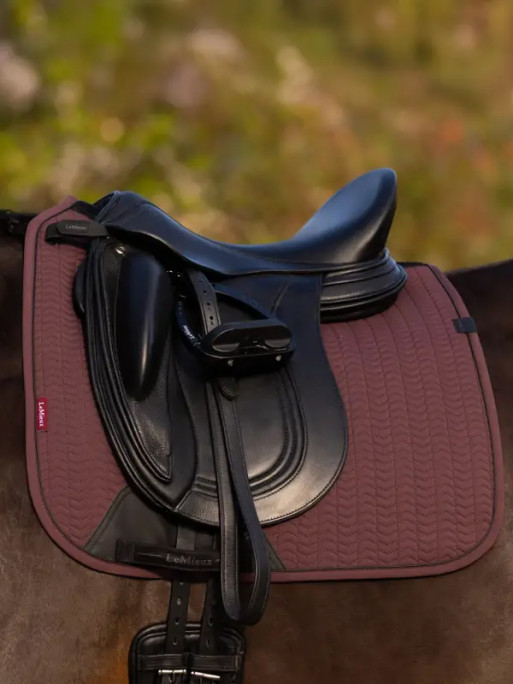 Tapis Square Dressage Essence LeMieux