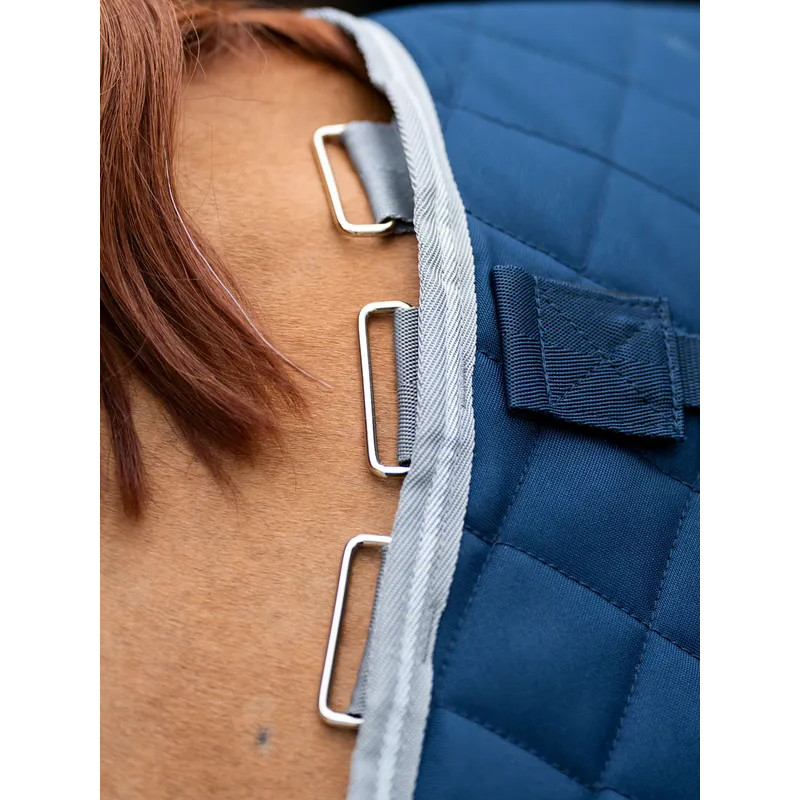 Couverture Amigo Stable Plus Medium Front Disc 200g Horseware