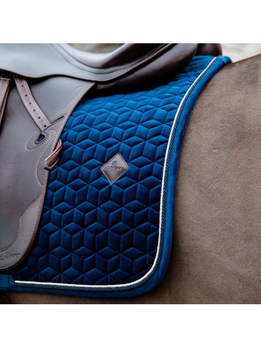 Tapis de selle Basic Velvet Dressage bleu marine Kentucky Tapis de selle Basic Velvet Dressage bleu marine Kentucky
